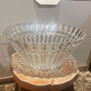 Vintage Beautiful 😍 Elegant crystal oval cut Bowl with nice Cross Hatched Bevels